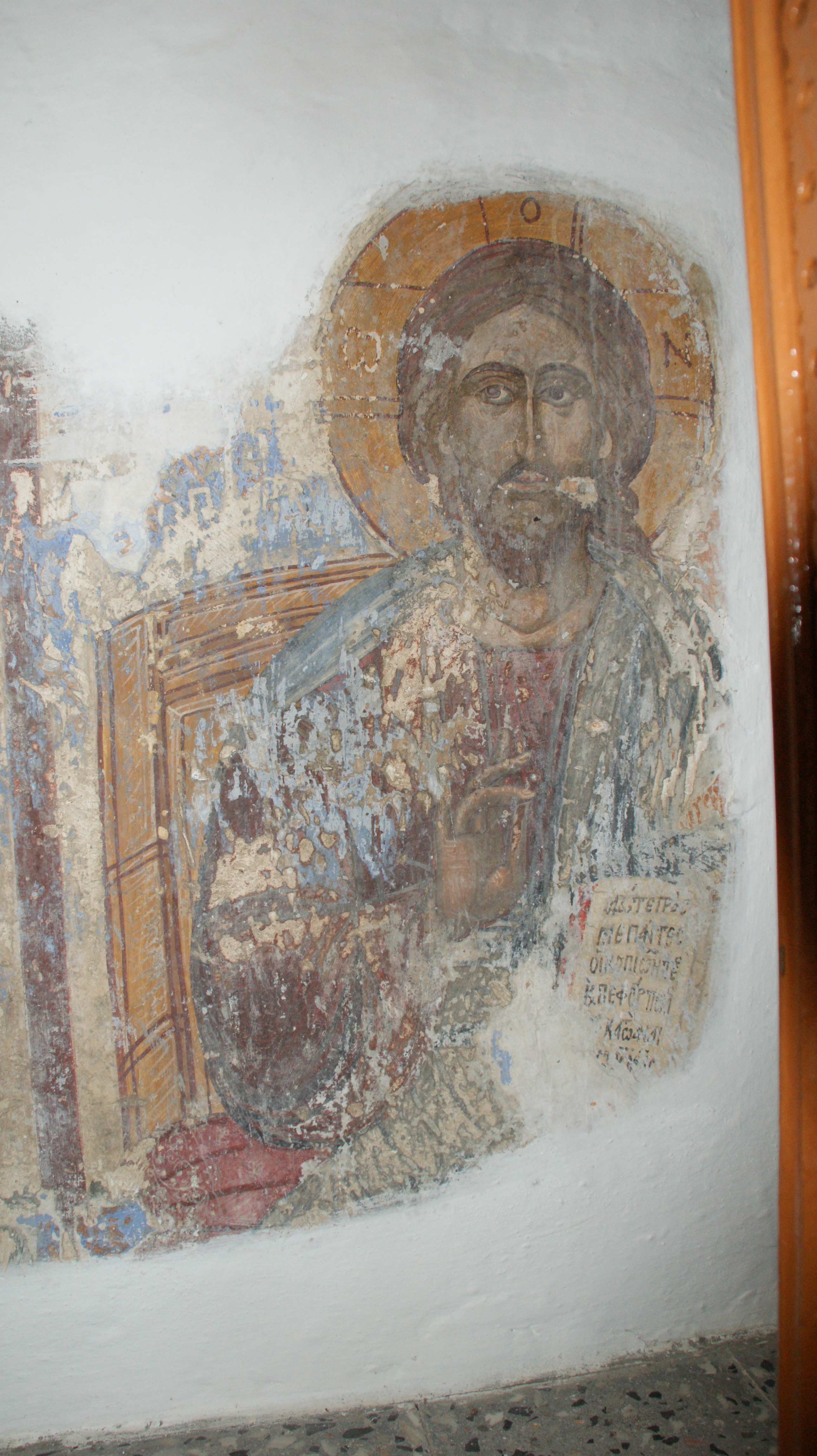 The depiction of the enthroned Pantokrator, north wall (naos), St. Dimitrios tou Ambeliou, Symi (source: M. Asfentagakis).