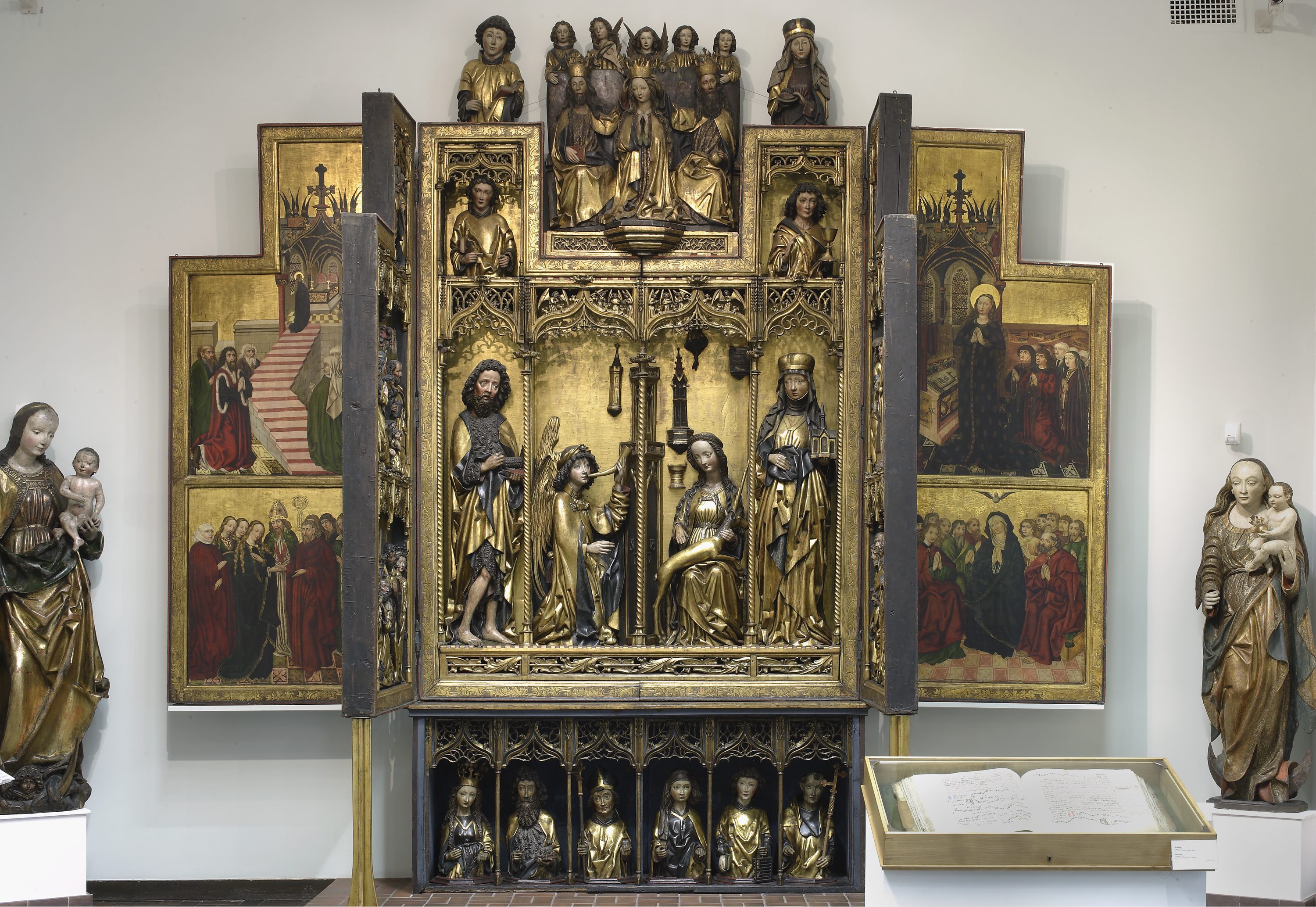 Polyptych of the Annunciation with the Unicorn, ca. 1480, National Museum in Warsaw (source: National Museum in Warsaw)