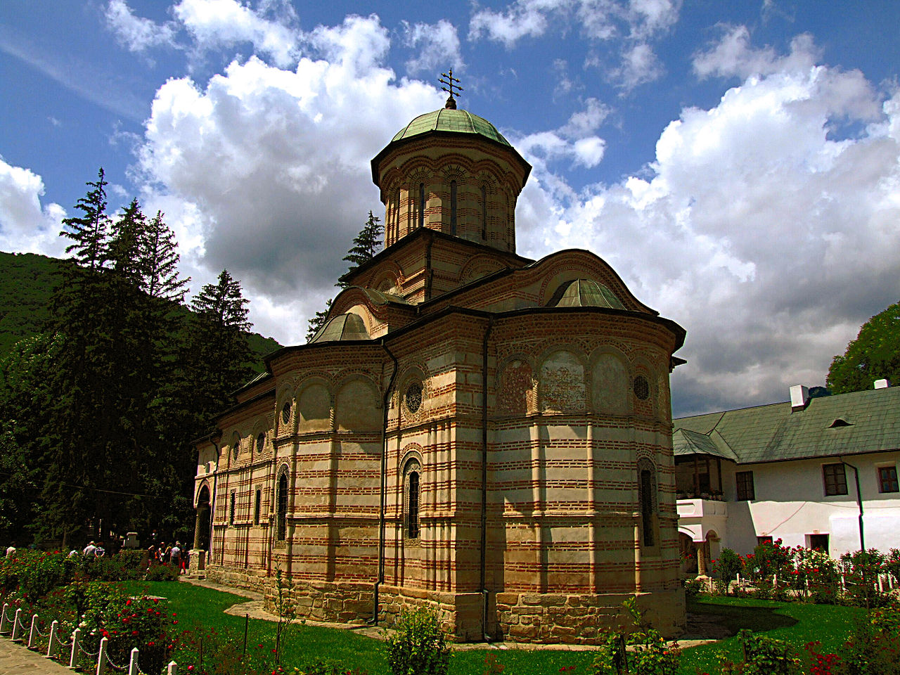 Cozia Monastery, Romania (source: Wikimedia Commons)