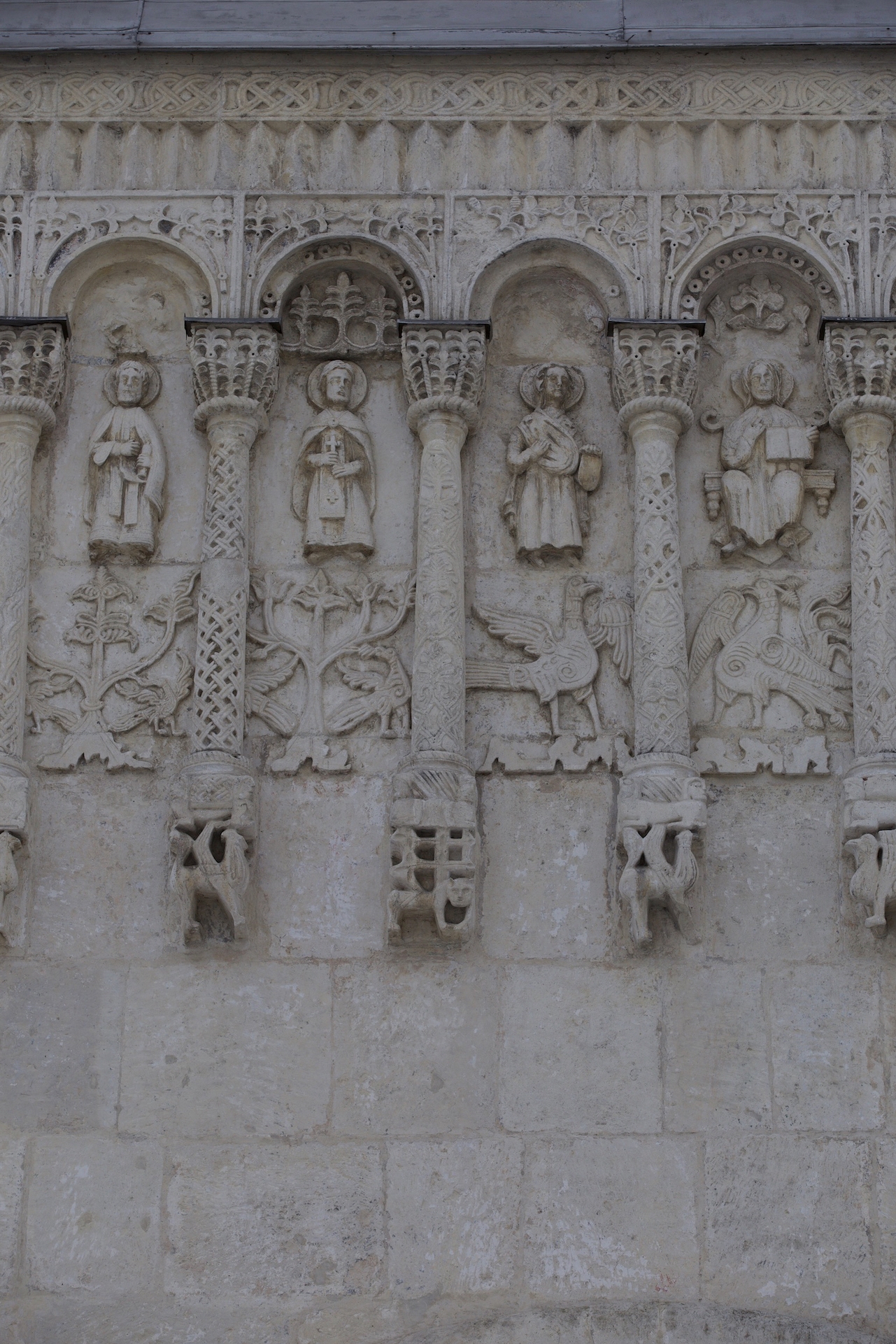 Fragment of stone reliefs on the façade with figural corbels and standing saints, Cathedral of St. Demetrios, 1193-97, Vladimir (source: J. Willson)