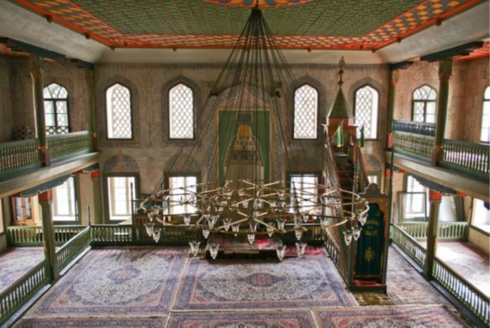 Interior of the prayer hall with wall painting decorations of the Colored Mosque of Travnik (prior to the latest conservation interventions). (source: Ana Marija Grbanovic)