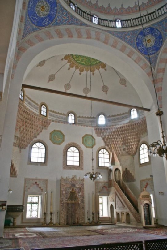 View of the interior of the multi-spaced prayer hall of the Ghazi Husrev Bey Mosque in Sarajevo. (source: Ana Marija Grbanovic)