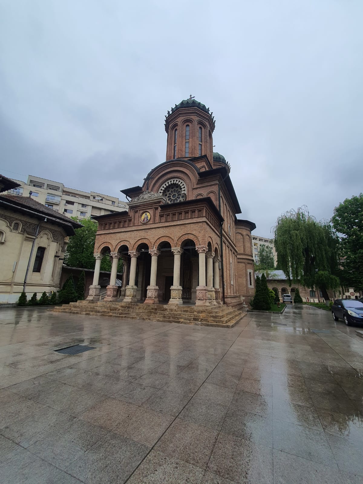 St Antim Monastery - The Church (View from the Courtyard - West Side). (source: Octavian-Adrian Negoiță)