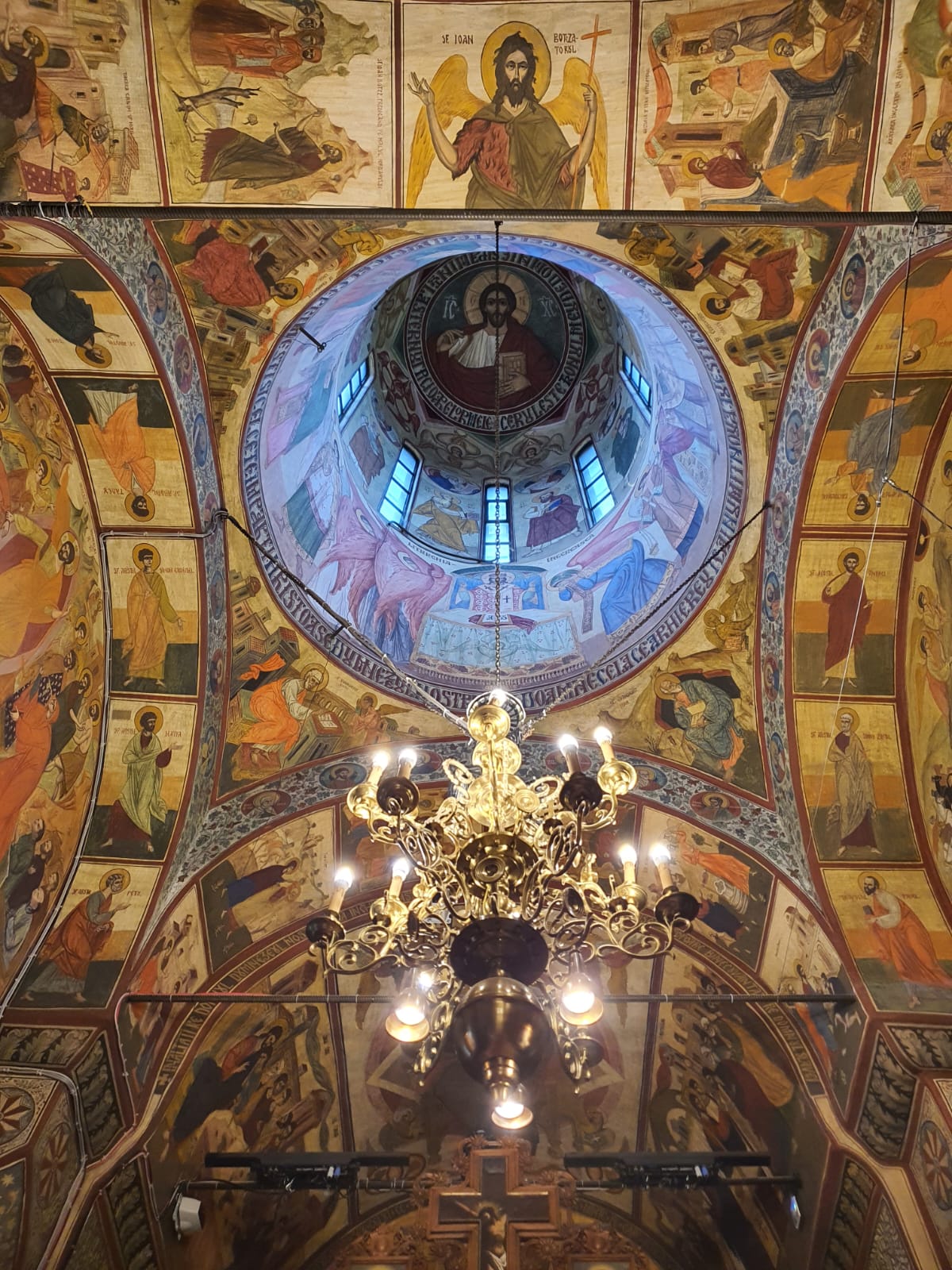 St Antim Monastery - The Parekklesion (The Dome). (source: Octavian-Adrian Negoiță)