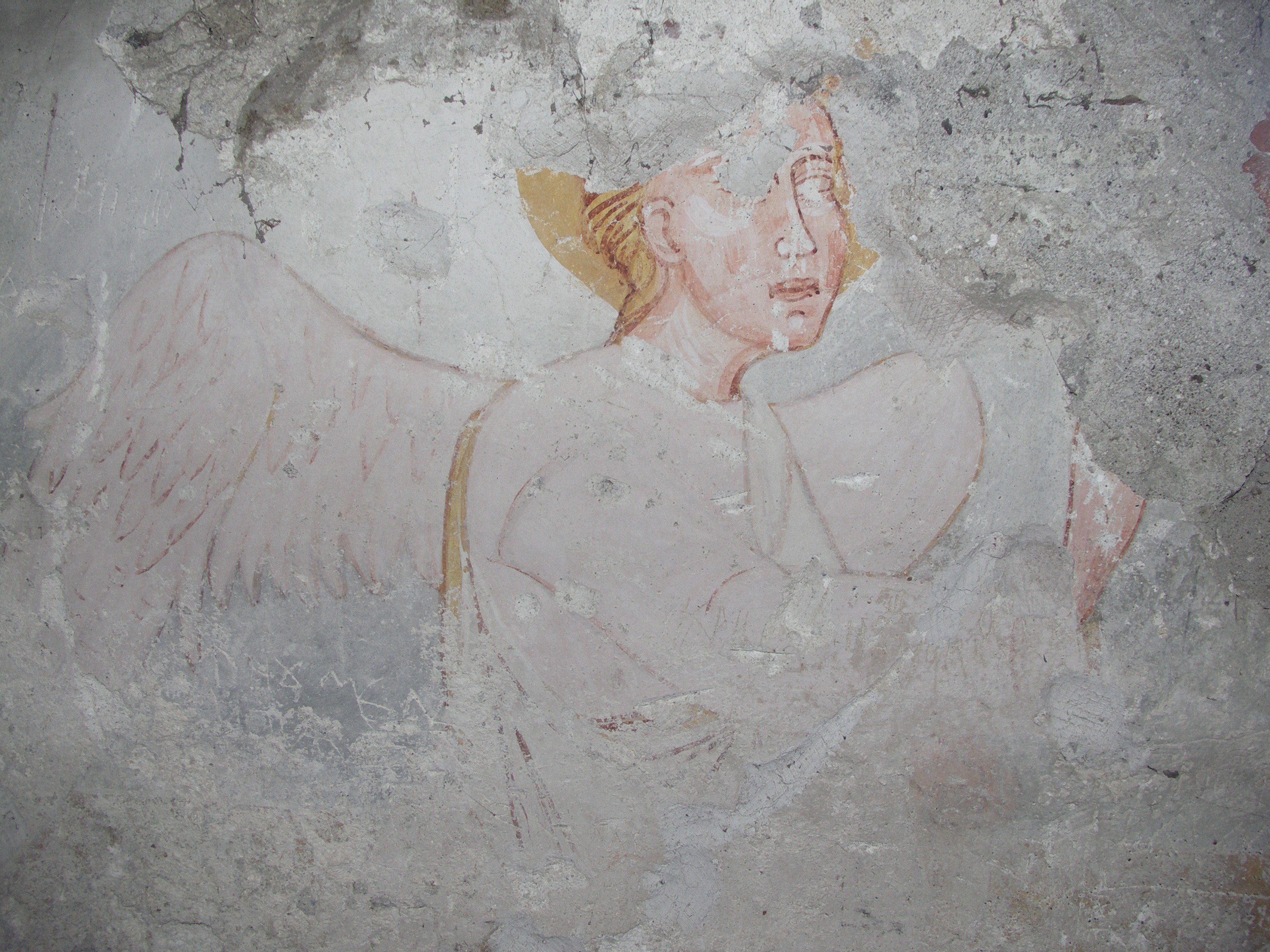 Angel, east wall of the sanctuary (source: E. D. Prioteasa)