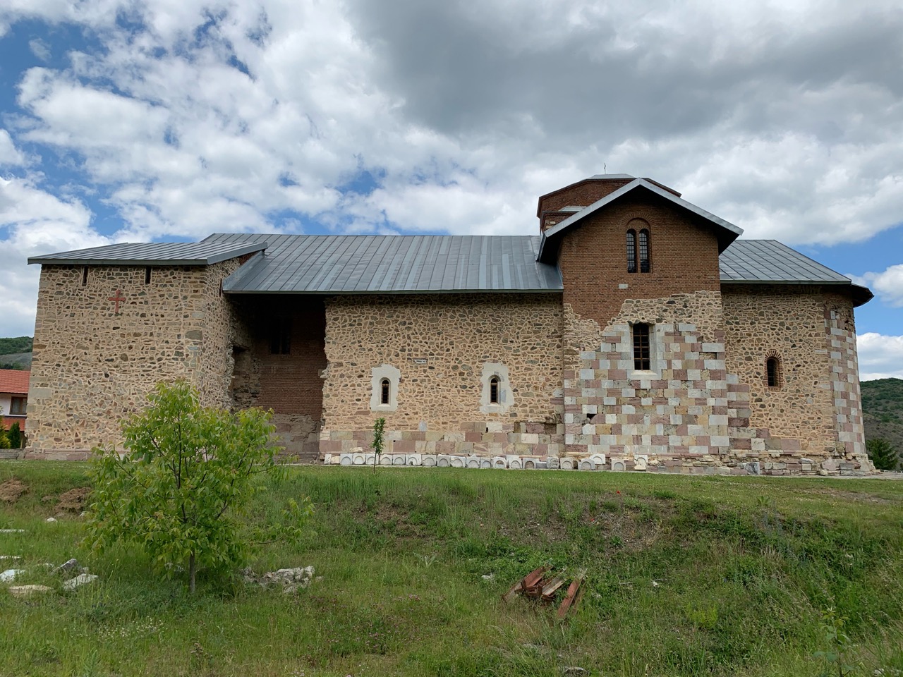 The mausoleum-church of St. Stephen in Banjska of Serbian king Stefan Uroš II Milutin, the son-in-law of the Byzantine emperor Andronikos II Palaiologos, 1314–17 (source: V. Stanković)