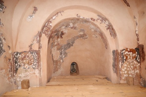 View of the apse and the two saints flanking the apse, late 12th-early 13 th century (?), Church of St. Nicholas, Koločep.
 