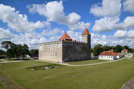 Arensburg, Castle of the Bishops of Ösel-Wiek, Saaremaa, Estonia, ca. 15th century, stone (source: G. Leighton)