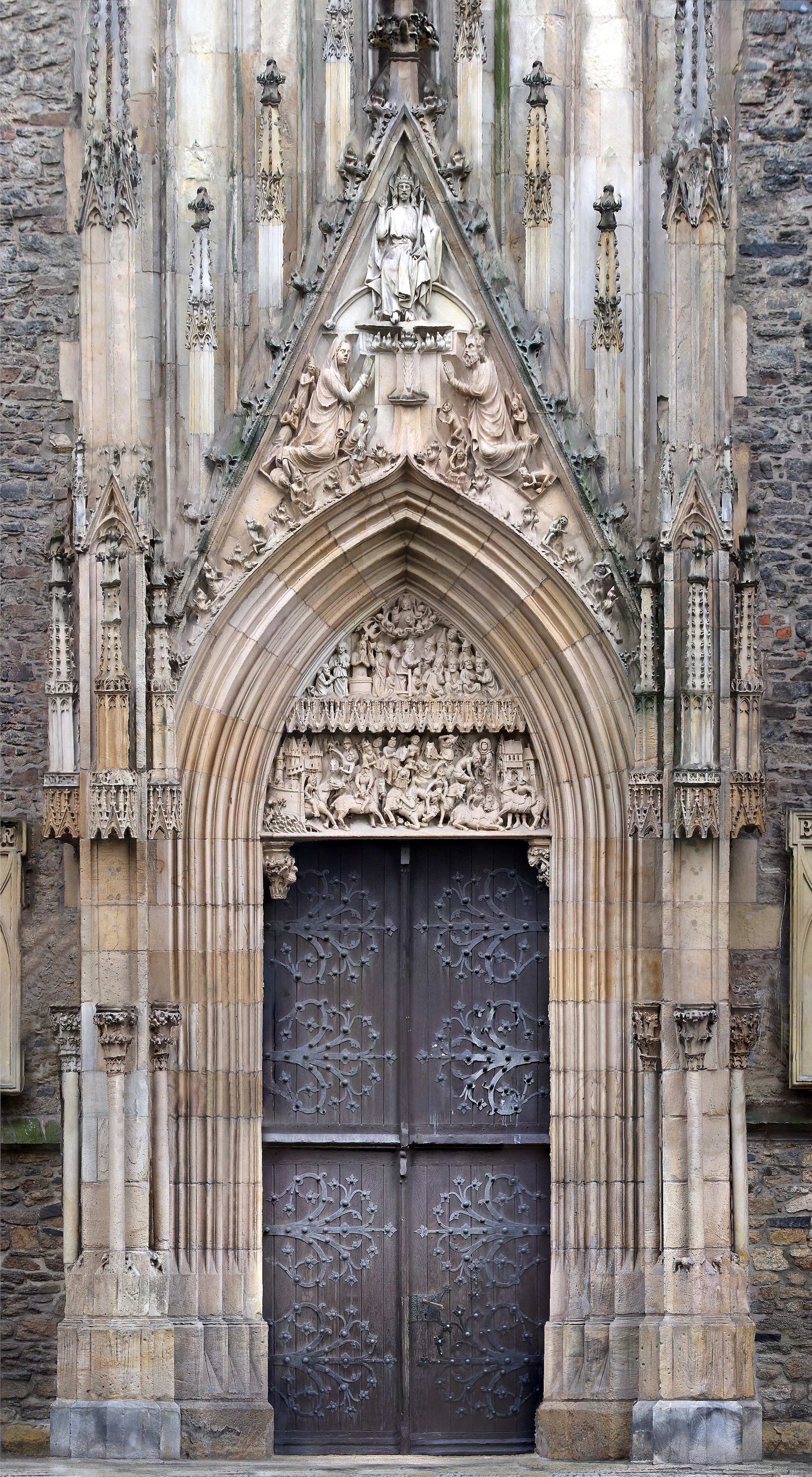 Strzegom, the Parish Church of Sts. Peter and Paul, western portal, c. 1370–80 (source: J. Adamski)